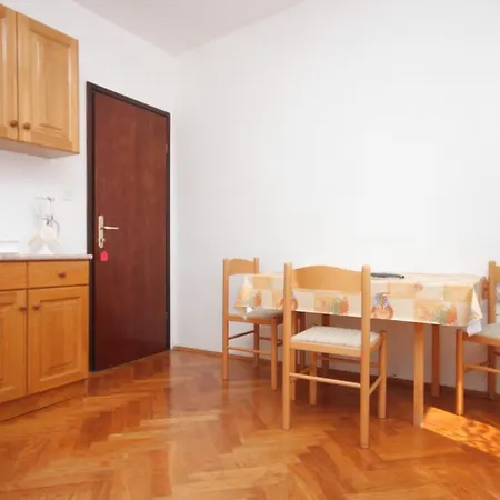 Zdrelac 8046b Apartment *